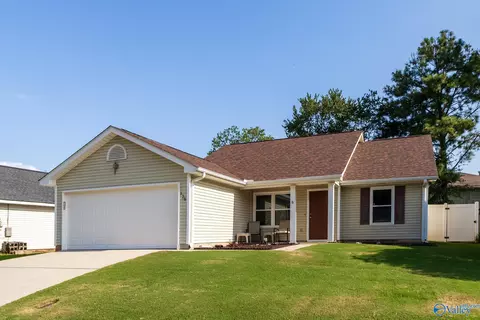 130 Sandy Hollow Dr, Madison, AL 35757