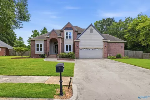 141 Cheval Blvd, Brownsboro, AL 35741