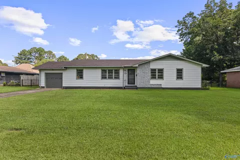 2014 Park St, Decatur, AL 35601