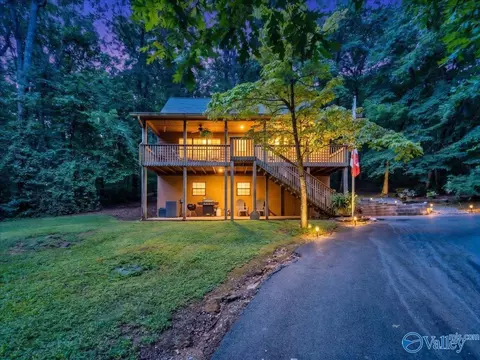1803 Scenic Dr, Fort Payne, AL 35967