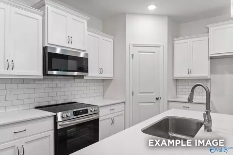 2205 Spragins Loop, Huntsville, AL 35810