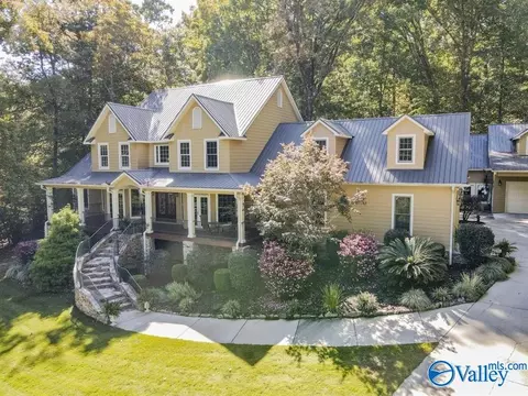 2532 Signal Point Rd, Guntersville, AL 35976