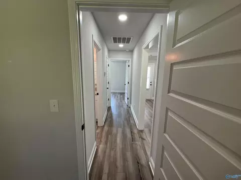 Entry Way - 335 Maple Cir, Arab, AL 35016 photo 2 of 2