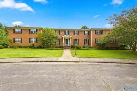 8204 Willowbrook Cir #C, Huntsville, AL 35802