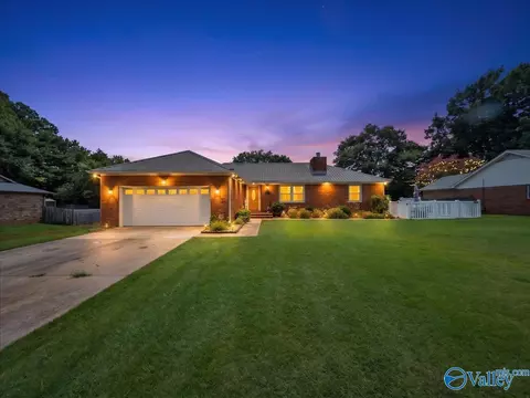 228 Pin Oak Dr, Madison, AL 35758