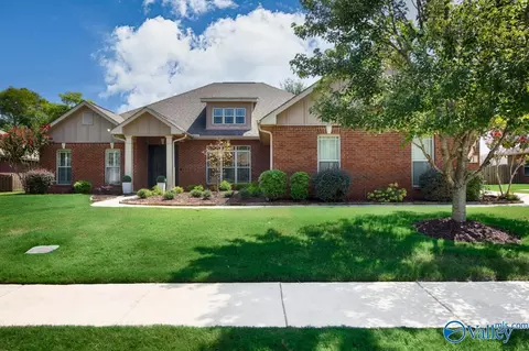 11 Holly Park Blvd, Huntsville, AL 35824
