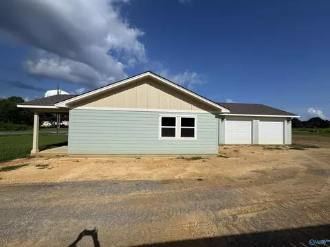 Exterior - 451 Section Ferry Rd, Section, AL 35771 photo 4 of 10