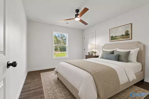 Bedroom - 451 Section Ferry Rd, Section, AL 35771 photo 4 of 6