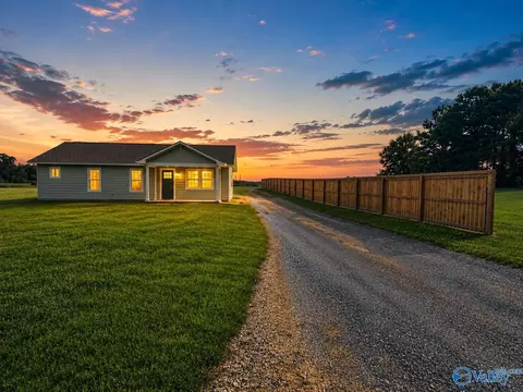 451 Section Ferry Rd, Section, AL 35771