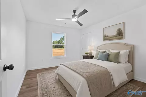 Bedroom - 433 Section Ferry Rd, Section, AL 35771 photo 4 of 6