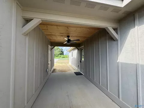 Entry Way - 433 Section Ferry Rd, Section, AL 35771 photo 1 of 1