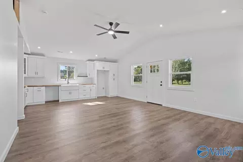 Living - 433 Section Ferry Rd, Section, AL 35771 photo 2 of 2