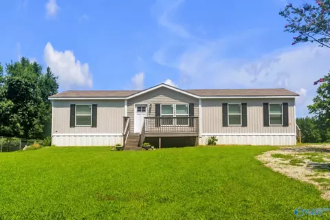 201 Cantrell Rd, Hazel Green, AL 35750