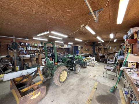 Exterior - 760 Range Rd, Gurley, AL 35748 photo 8 of 11