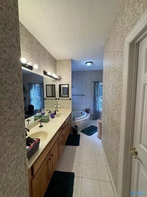 Bath - 760 Range Rd, Gurley, AL 35748 photo 1 of 2