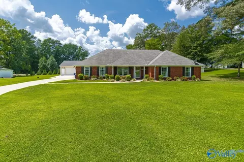 200 Amber Ln, Harvest, AL 35749