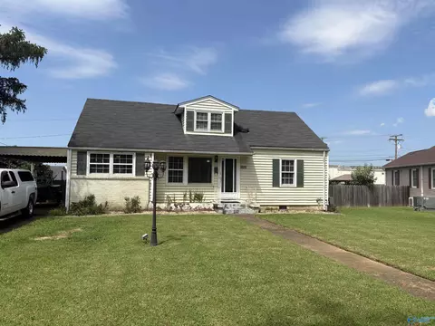 1525 Buena Vista Cir, Decatur, AL 35601