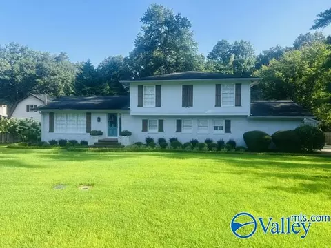 609 Benham Ave, Scottsboro, AL 35768