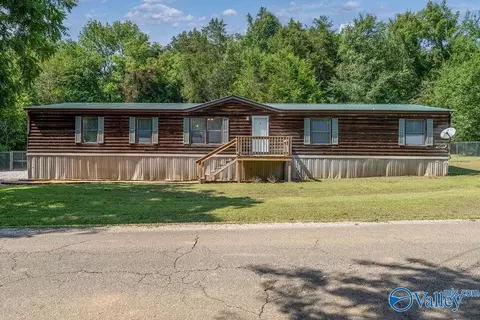 141 Stewart Hollow Rd, Grant, AL 35747