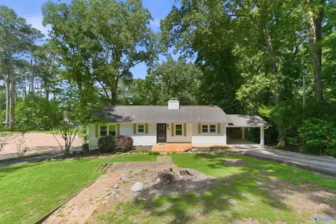 1832 Forest Dr, Guntersville, AL 35976