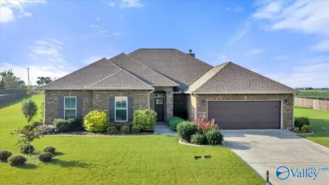 16979 Fieldway Cir, Harvest, AL 35749