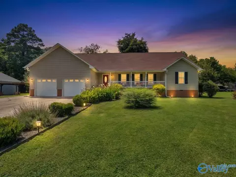908 S Kyle St, Scottsboro, AL 35768