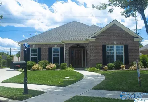 3212 Waterman Dr, Owens Cross Roads, AL 35763