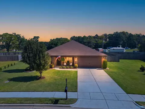 136 Chestnut Cv, Owens Cross Roads, AL 35763