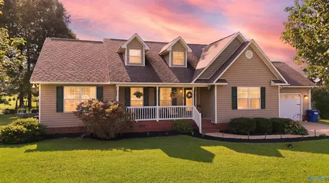 76 Gaines Cir, Sardis City, AL 35956