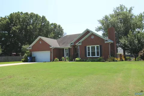 151 Hazelwood Dr, Hazel Green, AL 35750