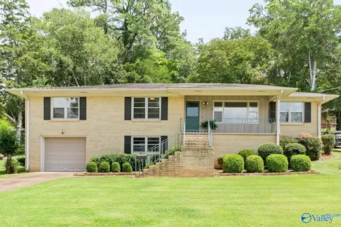 703 Cleermont Dr, Huntsville, AL 35801