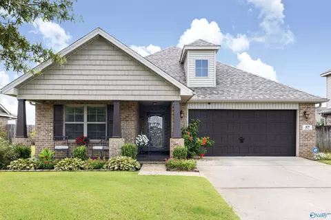 57 Weeping Willow Ln, Decatur, AL 35603