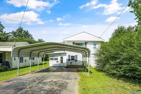 135 T E Mckinney Cir, Owens Cross Roads, AL 35763