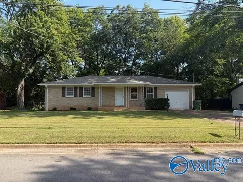 4604 Daugette Dr, Huntsville, AL 35816