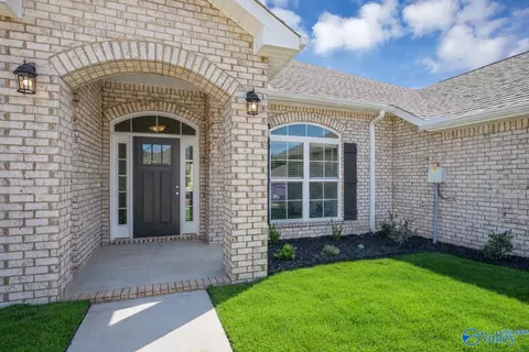 326 Carnation Ave, Meridianville, AL 35759