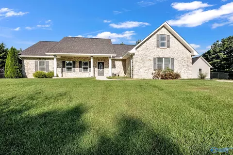 117 County Road 1418, Vinemont, AL 35179