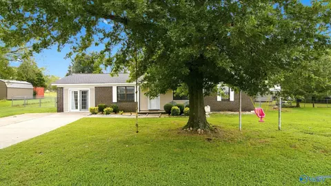 184 Chesapeake Dr, Scottsboro, AL 35769