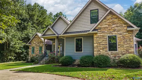 530 Highlands Dr, Rainsville, AL 35986