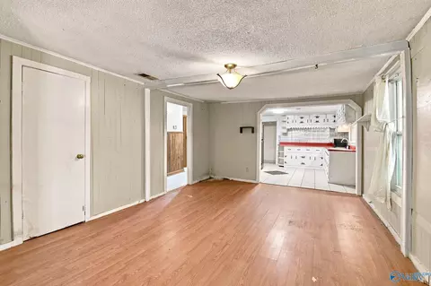 Living - 710 County Road 317, Trinity, AL 35673 photo 5 of 8