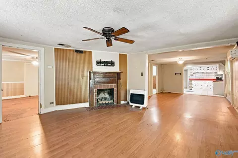 Living - 710 County Road 317, Trinity, AL 35673 photo 2 of 8