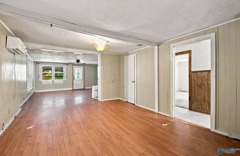 Living - 710 County Road 317, Trinity, AL 35673 photo 7 of 8