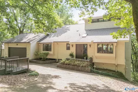 1506 Chandler Rd, Huntsville, AL 35801