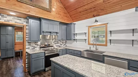Kitchen - 15344 Wright Rd, Athens, AL 35611 photo 3 of 5