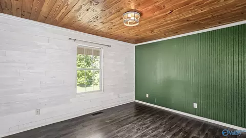 Bedroom - 15344 Wright Rd, Athens, AL 35611 photo 3 of 7