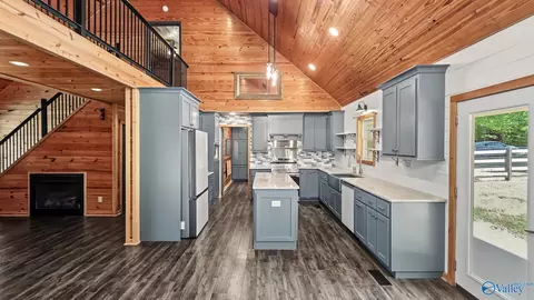 Kitchen - 15344 Wright Rd, Athens, AL 35611 photo 1 of 5