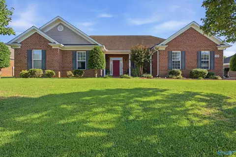 208 Cozy Creek Rd, Meridianville, AL 35759