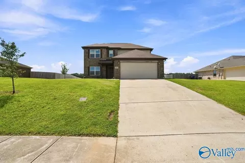 102 Pulley Ln, Toney, AL 35773