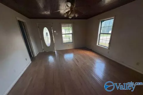 301 N Eclipse St, Florence, AL 35630 photo 5