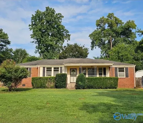 3701 Lakewood Rd, Huntsville, AL 35811