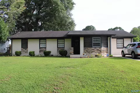 305 Robinson St, Decatur, AL 35601